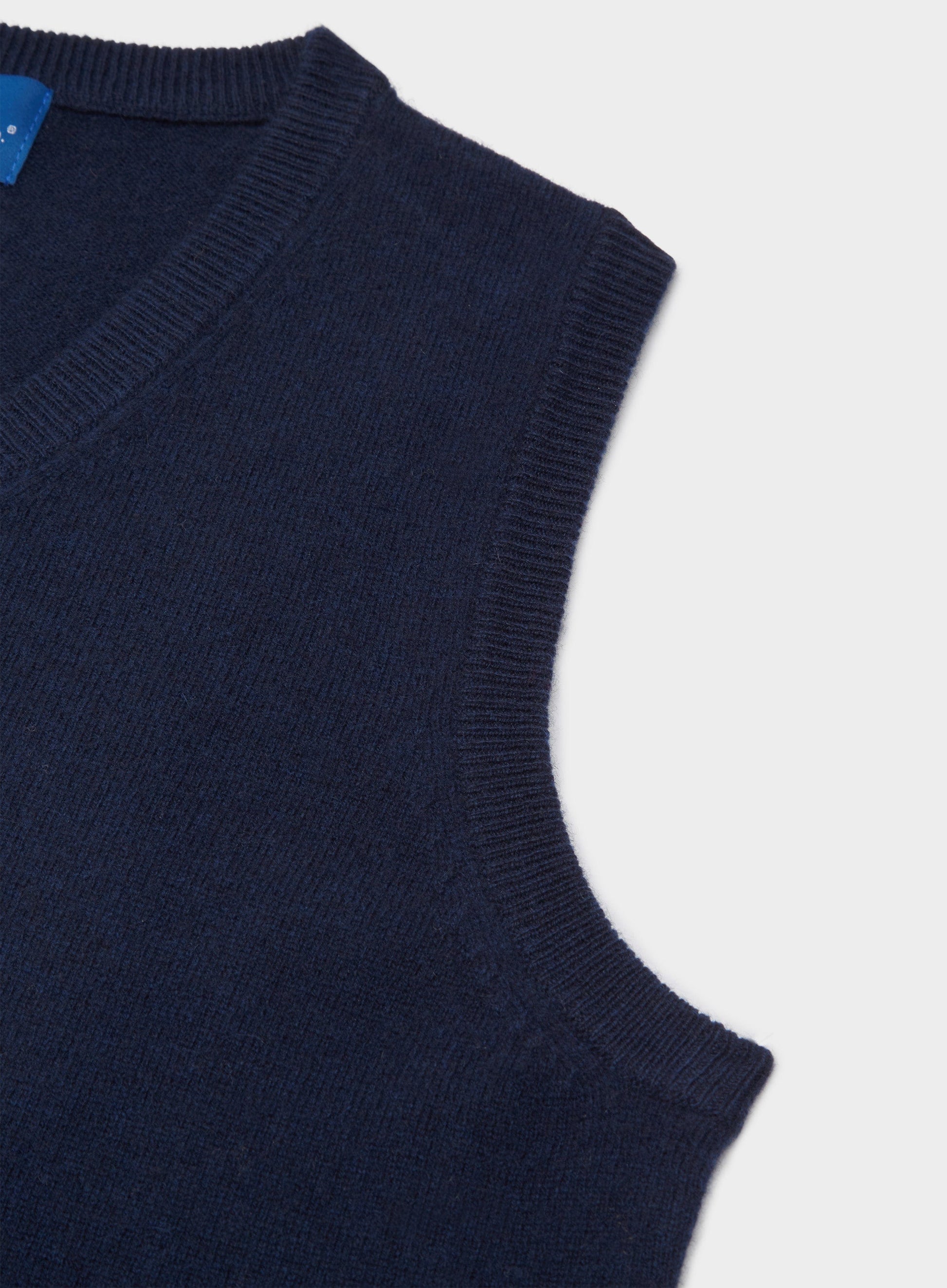 Cashmere Sleeveless in Navy