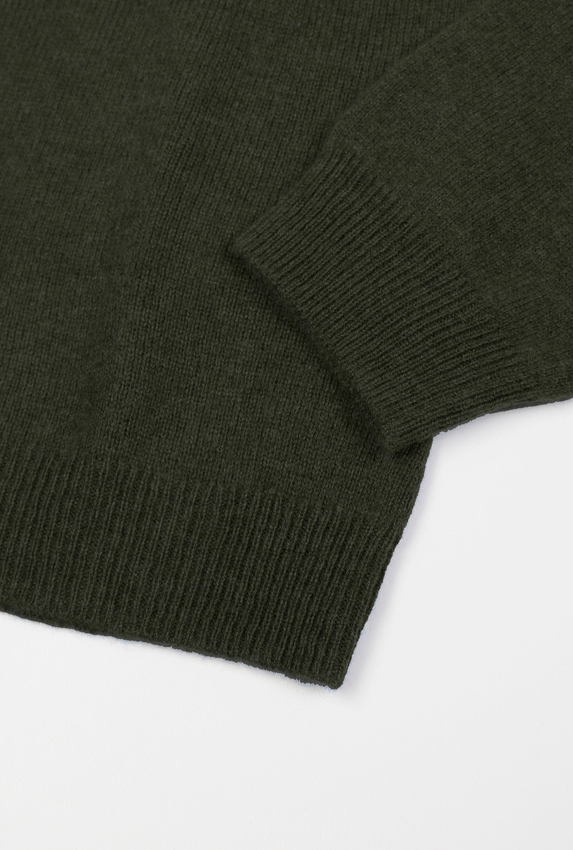 Cashmere V Neck in Highland Green