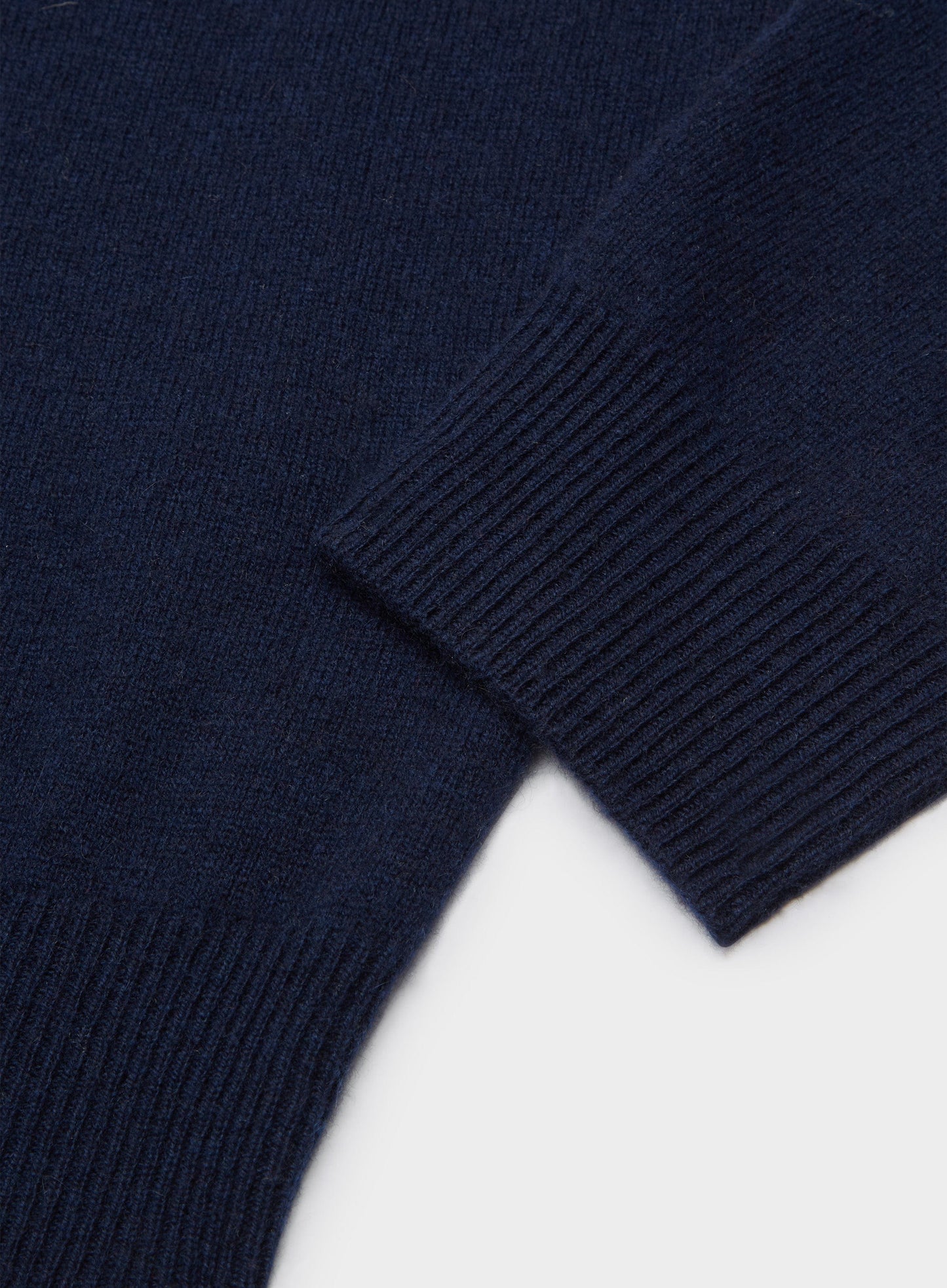 Cashmere V Neck in Navy