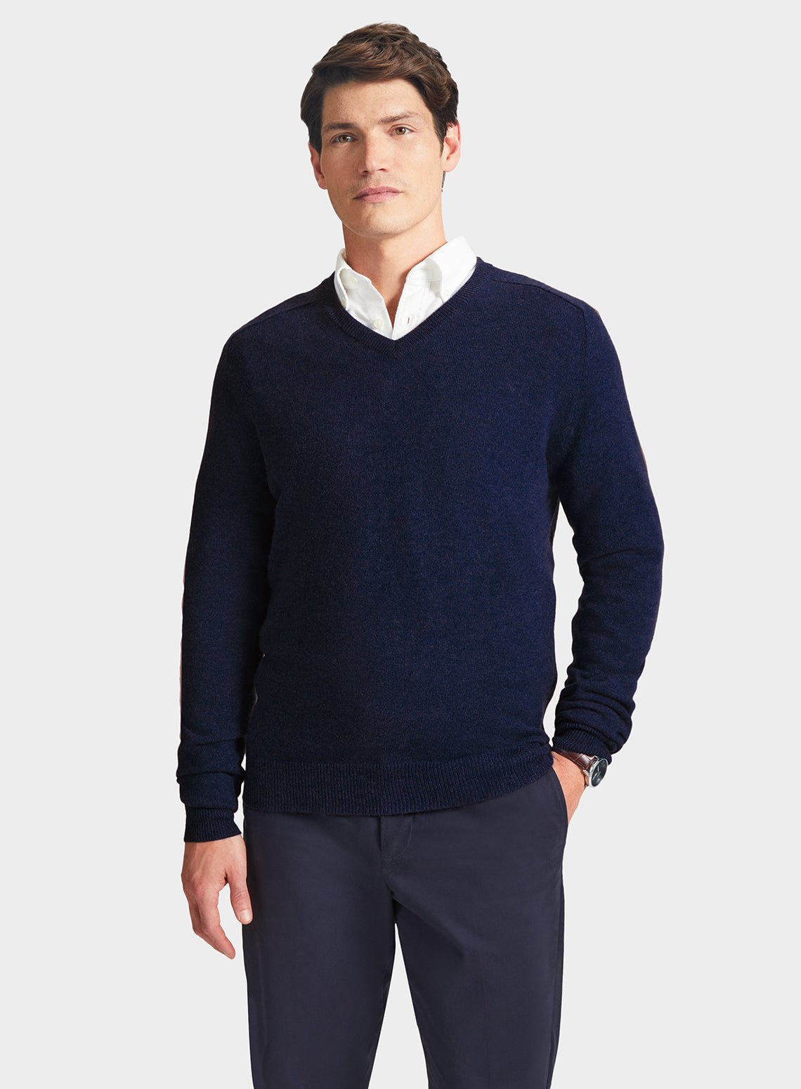 Cashmere V Neck in Navy